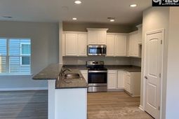 953 Bergenfield Lane  photo 4