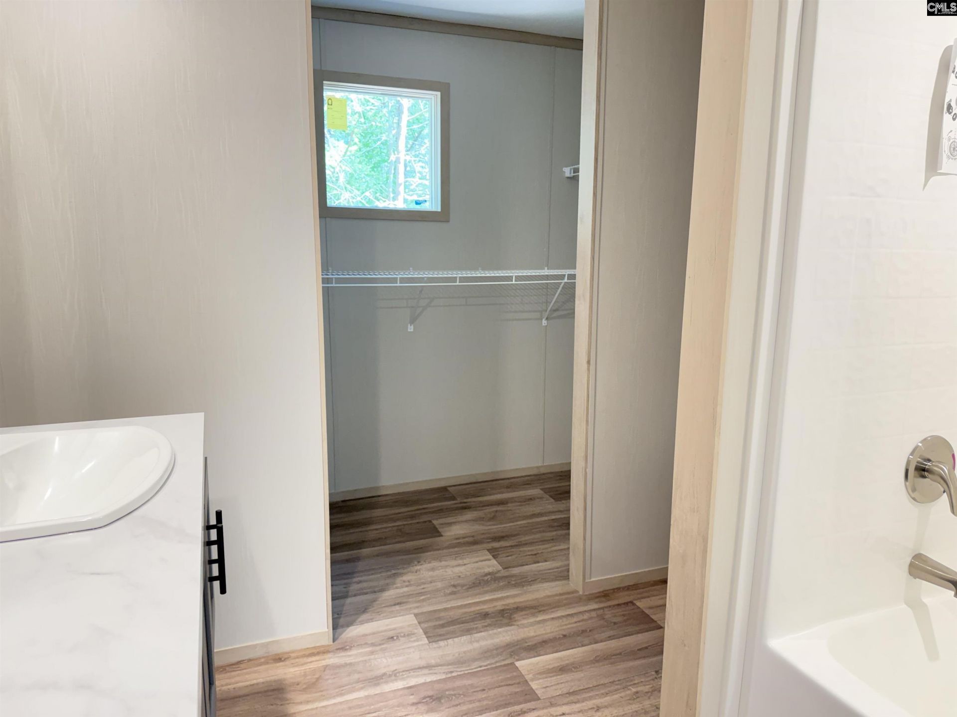 281 Douglas Road Photo 14