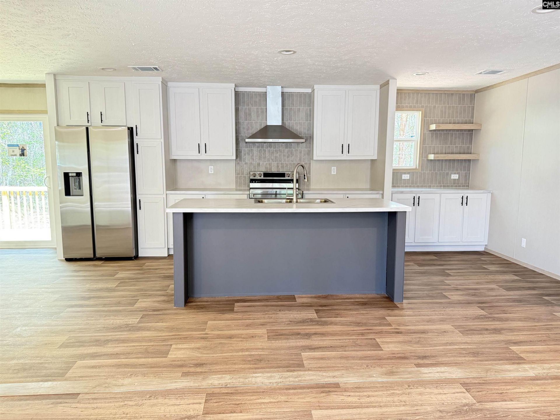 281 Douglas Road Photo 5