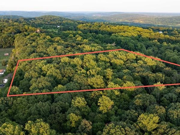 2620 BANKO LANE, HELLERTOWN, PA 18055