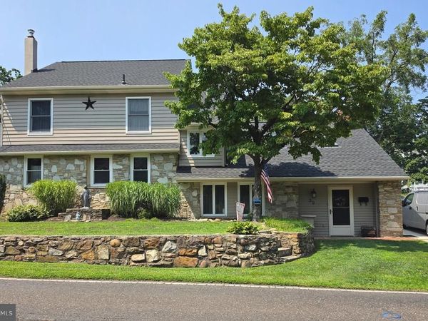 39 LOWER MORRISVILLE, FALLSINGTON, PA 19054
