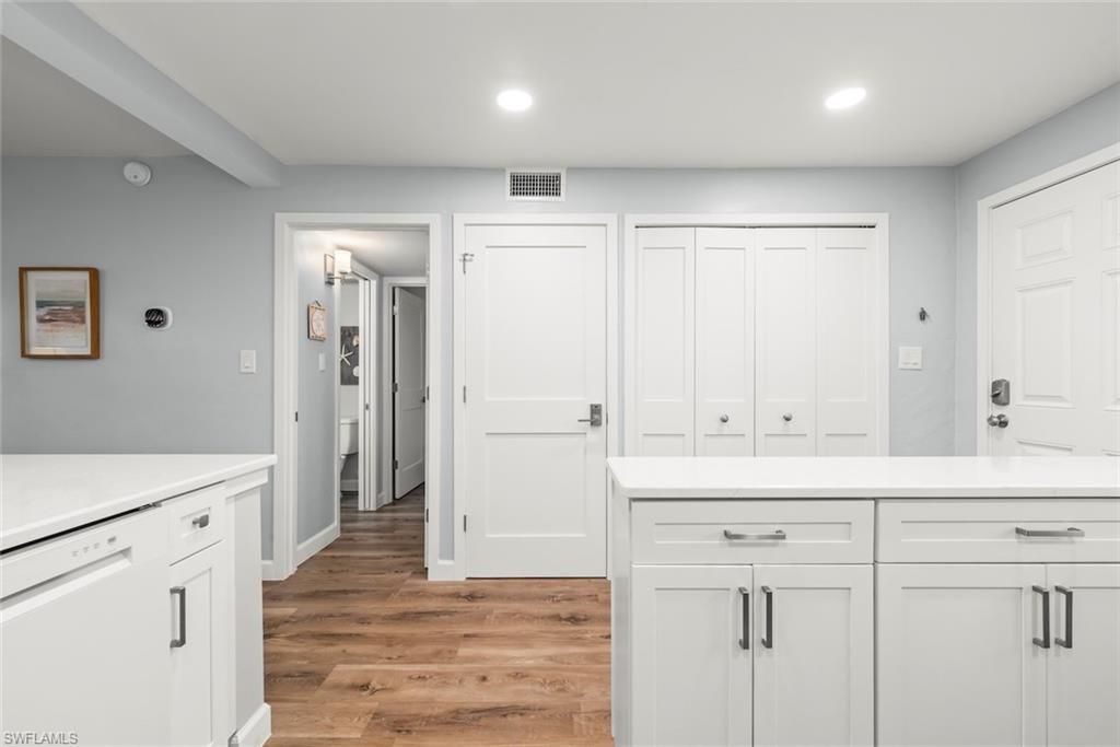 979 E Gulf Dr , Unit 242, Sanibel, FL 33957 Photo