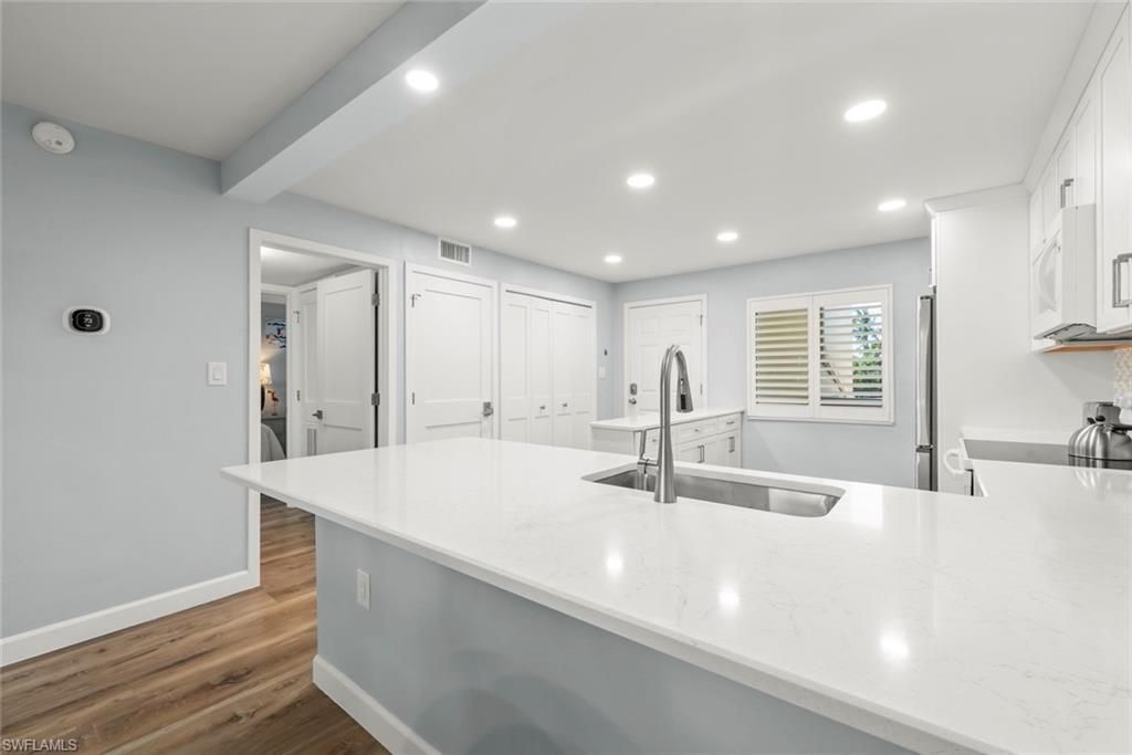 979 E Gulf Dr , Unit 242, Sanibel, FL 33957 Photo