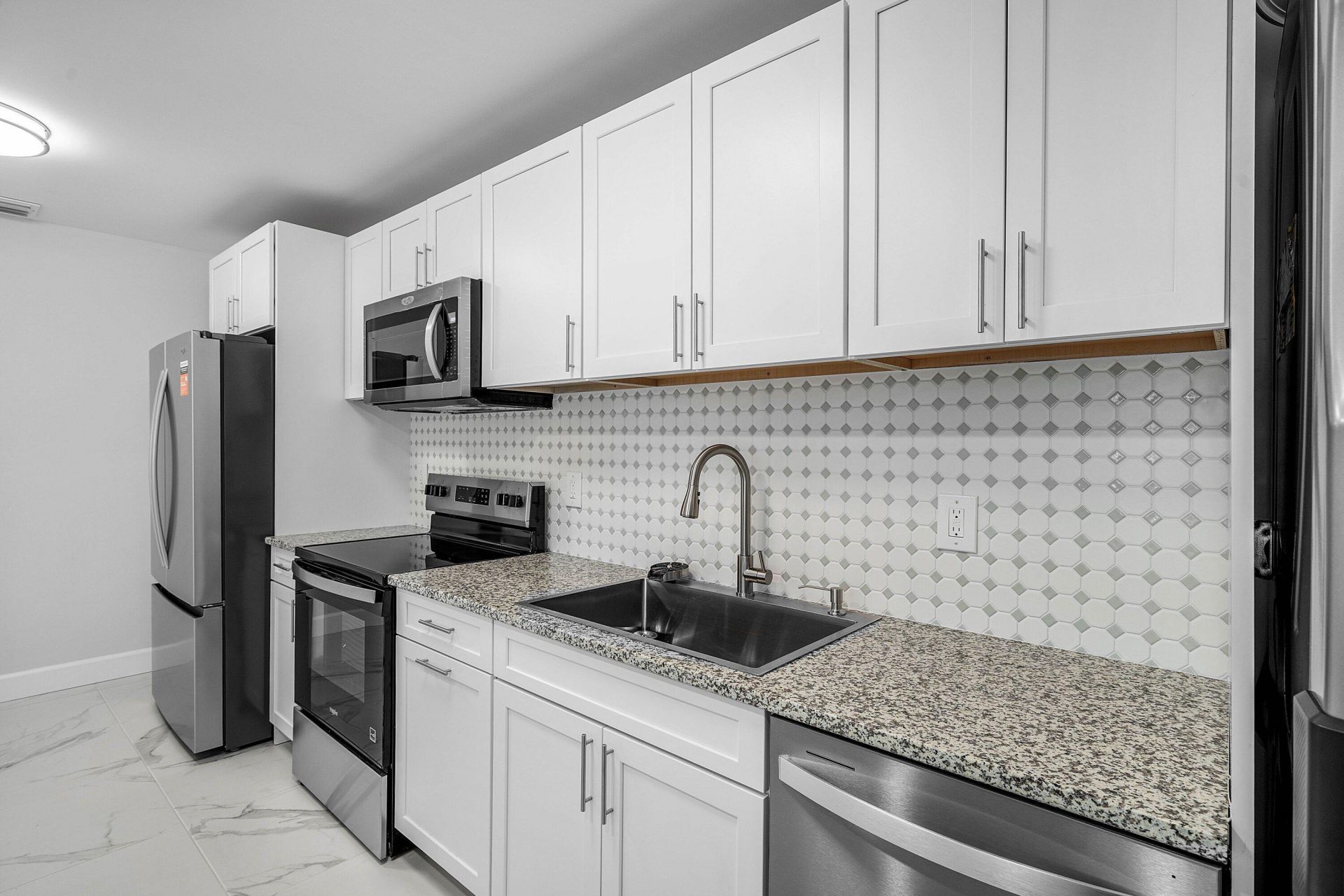 240 SW 7th Street, Unit 11, Boca Raton, FL 33432 Photo