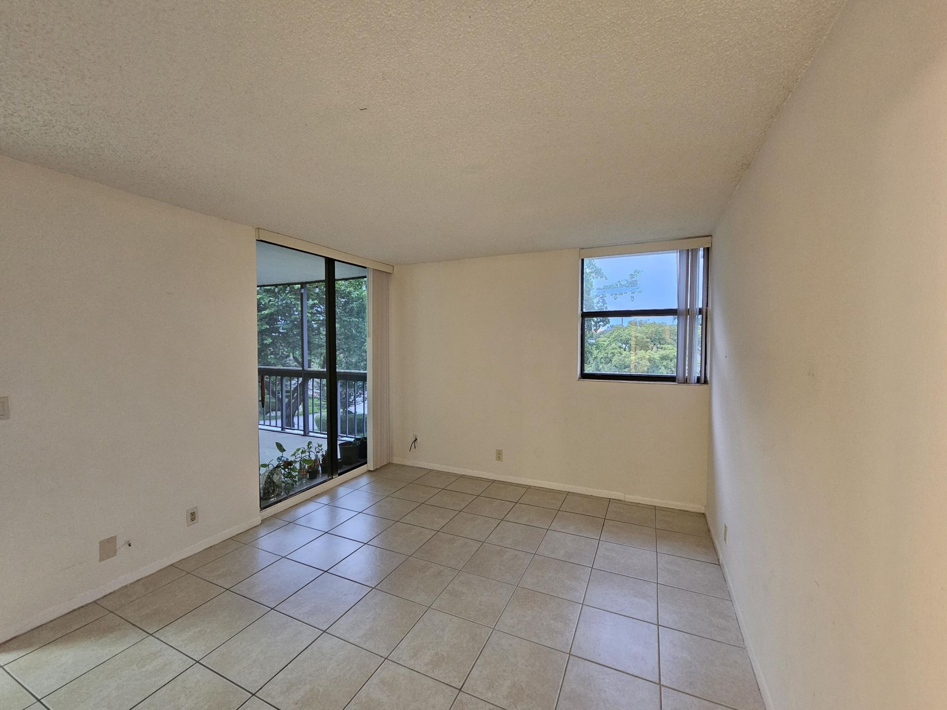 8441 Forest Hills Drive, Unit 302, Coral Springs, FL 33065 Photo