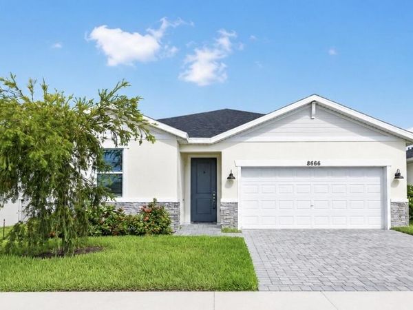 8666 Dahlia Circle, Port St. Lucie, FL 34986