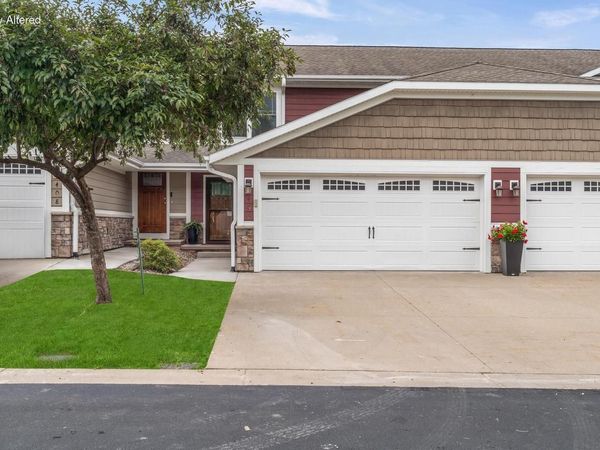 406 Coronado CIRCLE, Onalaska, WI 54650