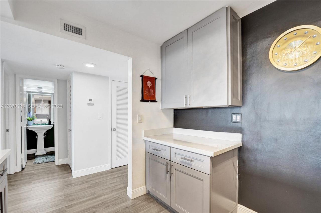 1400 S Ocean Dr, Unit 205, Hollywood, FL 33019 Photo