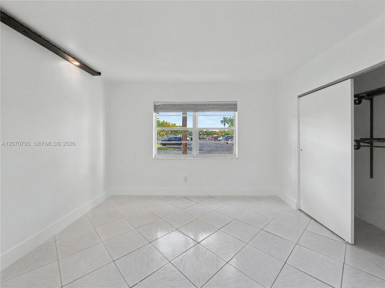 8411 NW 8th St , Unit 102, Miami, FL 33126 Photo
