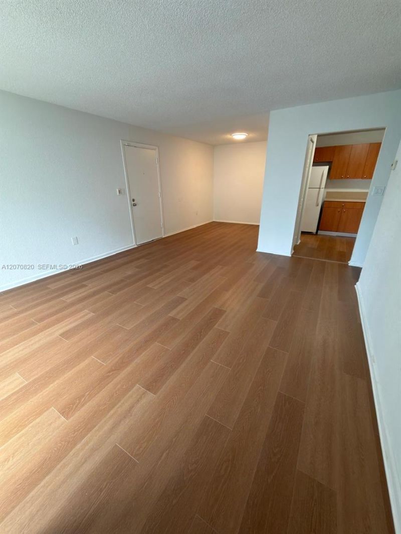 411 Executive Center Dr , Unit 109, West Palm Beach, FL 33401 Photo