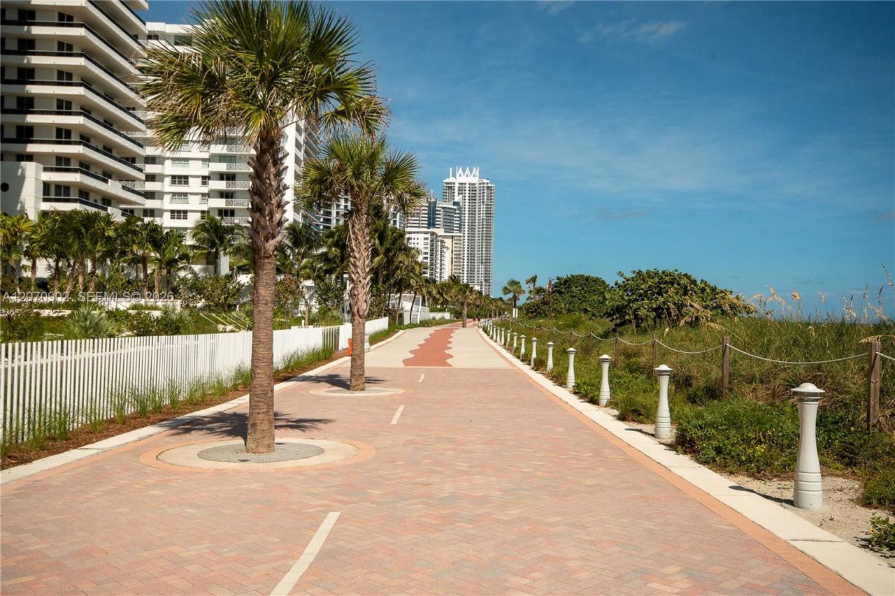 5757 Collins Ave , Unit 703, Miami Beach, FL 33140 Photo