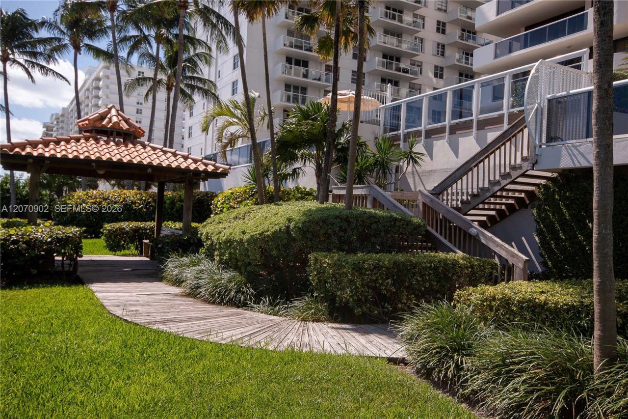 5757 Collins Ave , Unit 703, Miami Beach, FL 33140 Photo