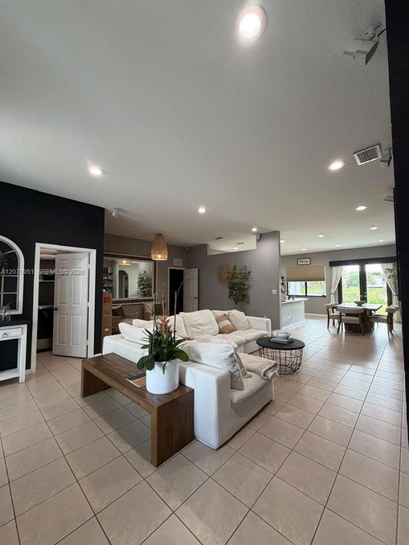 1825 SE 20th Rd , Homestead, FL 33035 Photo