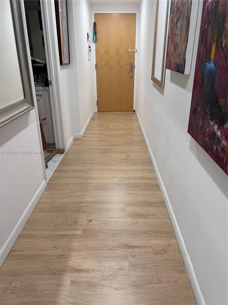 253 NE 2nd St , Unit 902, Miami, FL 33132 Photo