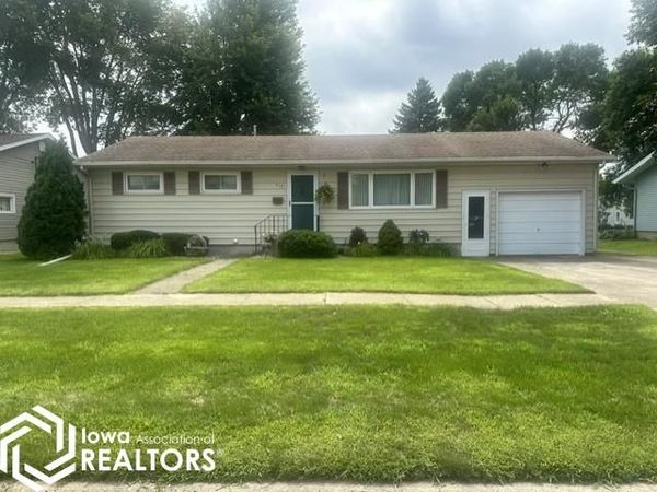 373 6Th Street SW, Britt, IA 50423