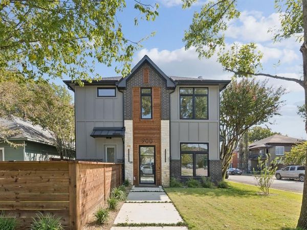 900 Haines Avenue, Dallas, TX 75208