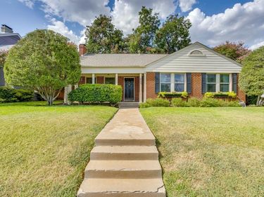 4200 Birchman Avenue, Fort Worth, TX 76107