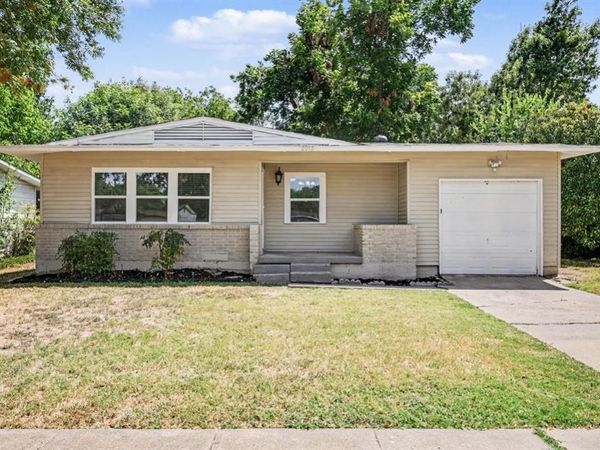2010 Glenhaven Street, Arlington, TX 76010