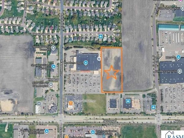 371 St Andrews Drive , Mankato, MN 56001
