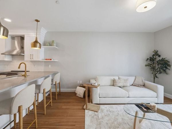 99 Foundry Place, Unit 207, Portsmouth, NH 03801