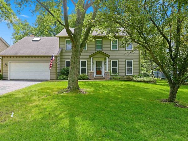 2528 Sun Valley Road , Lisle, IL 60532