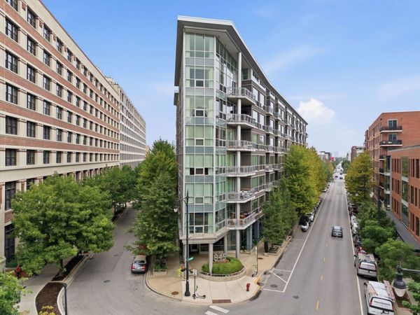 845 N Kingsbury Street , Unit 208, Chicago, IL 60610