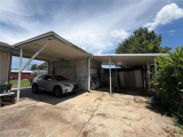1809 LAFAYETTE Street , Gretna, LA 70053