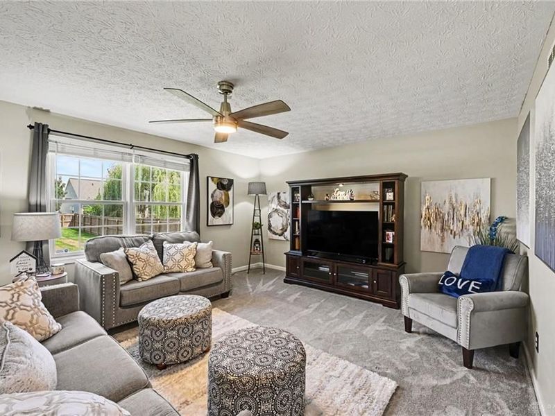 1159 Pond View Drive, Troy, OH 45373 Photo 6