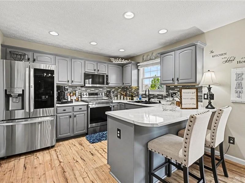 1159 Pond View Drive, Troy, OH 45373 Photo 9