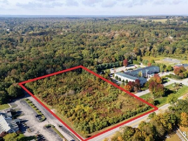 399 Norwich Westerly, North Stonington, CT 06359