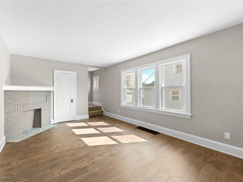 677 Eastland Avenue, Akron, OH 44305 Photo 10