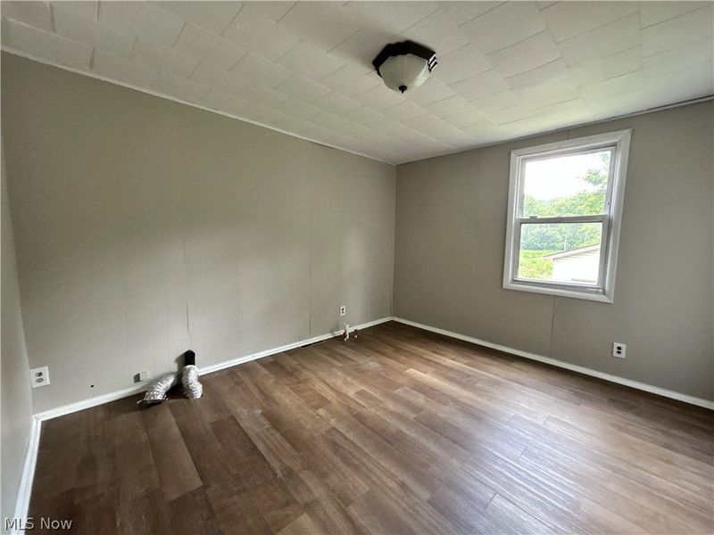 2370 W 23rd Street, Bellaire, OH 43906 Photo 8