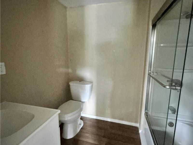 2370 W 23rd Street, Bellaire, OH 43906 Photo 9