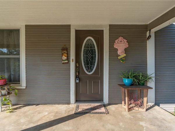 1072 E Magazine Street , Booneville, AR 72927
