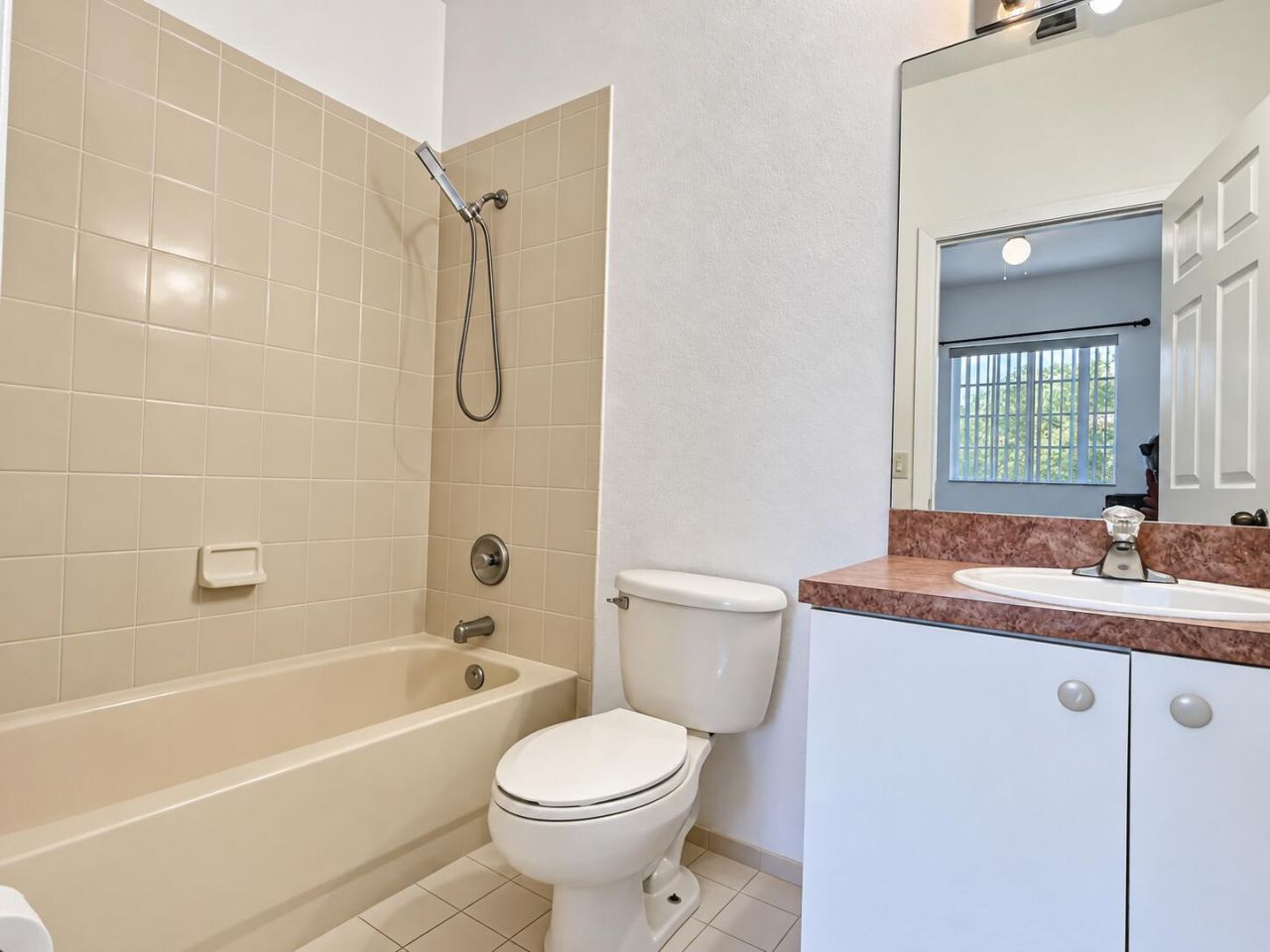 8833 S Isles Circle, Unit 8833, Tamarac, FL 33321 Photo
