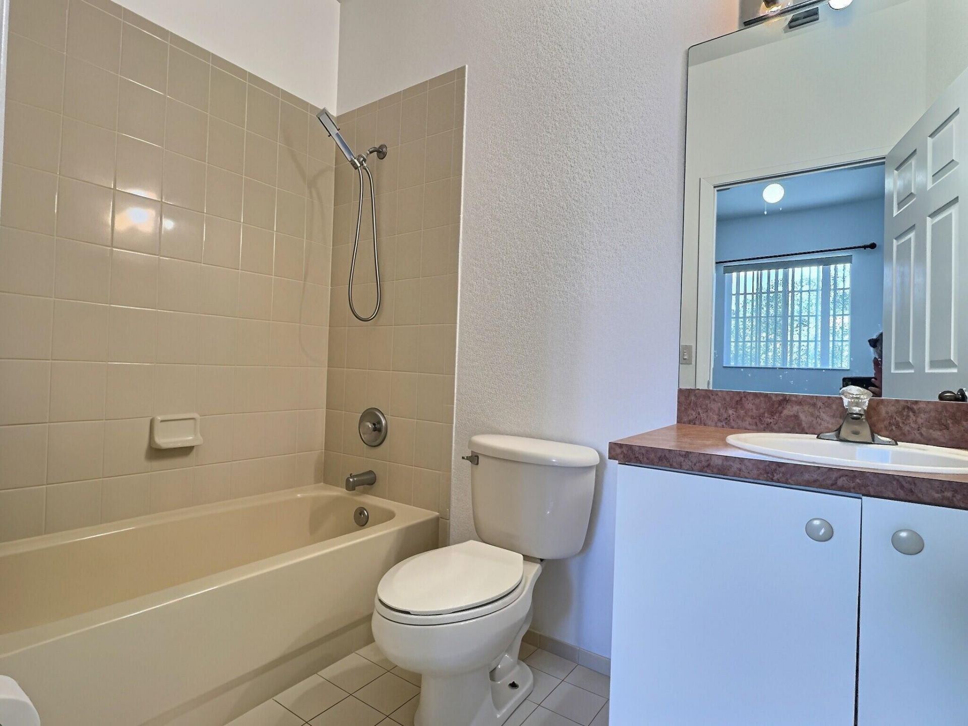 8833 S Isles Circle, Unit 8833, Tamarac, FL 33321 Photo