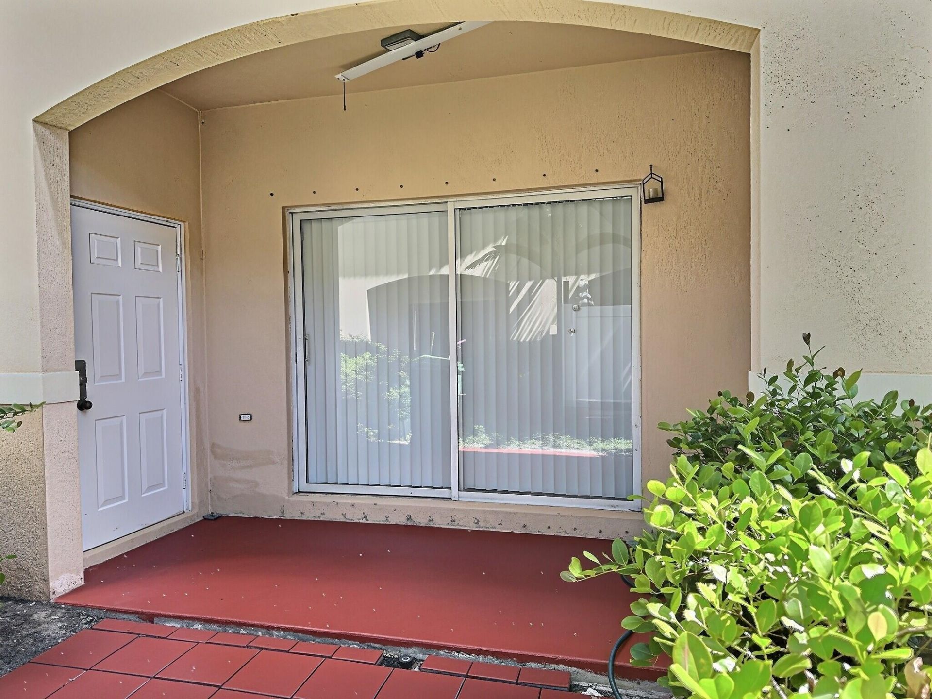 8833 S Isles Circle, Unit 8833, Tamarac, FL 33321 Photo