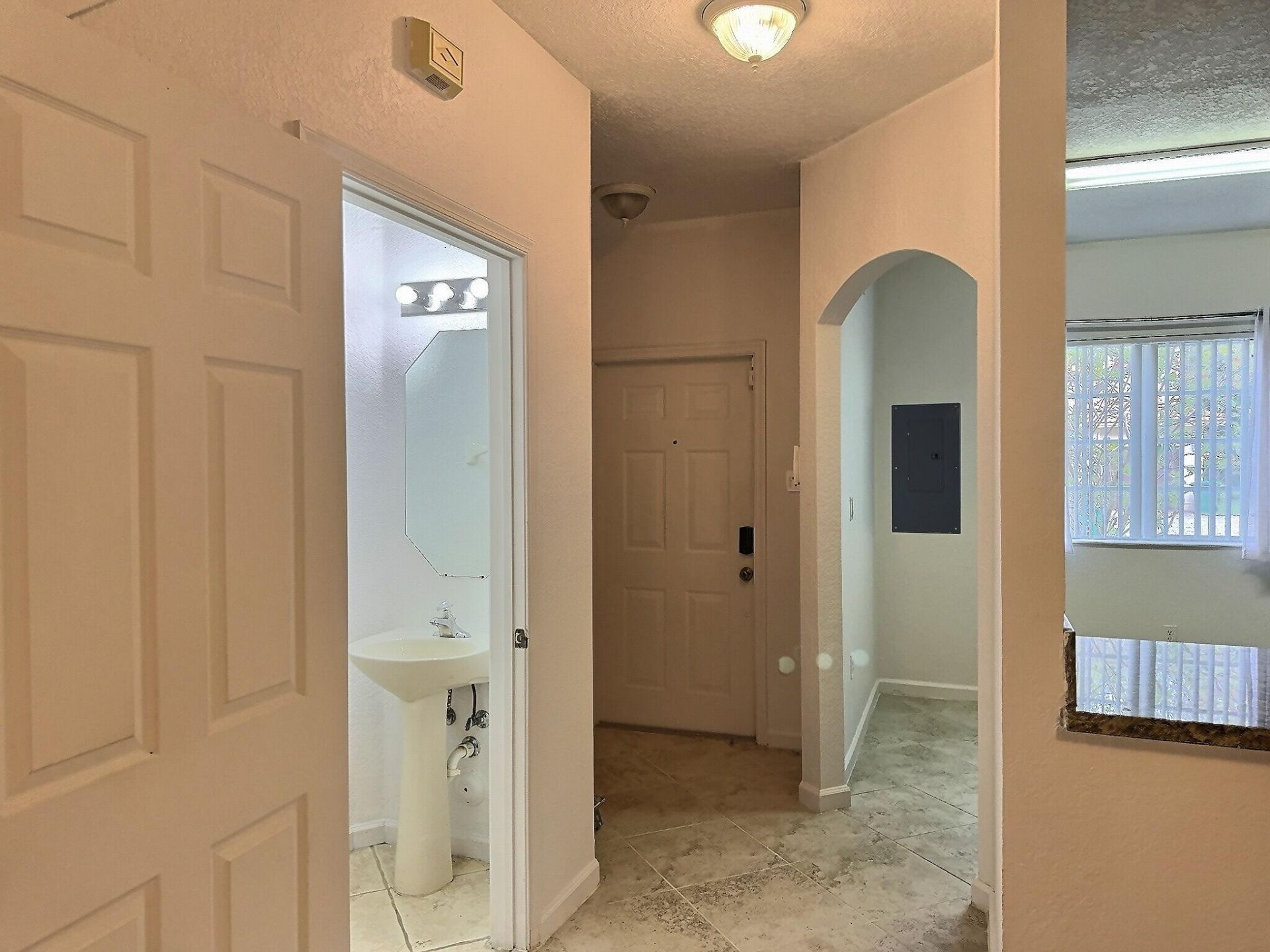 8833 S Isles Circle, Unit 8833, Tamarac, FL 33321 Photo