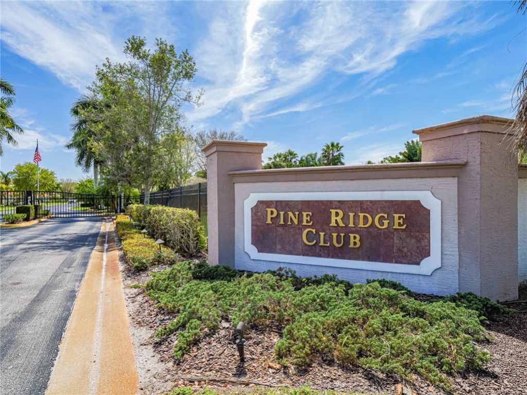 5824 Pine Ridge Circle, Vero Beach, FL 32967 Photo