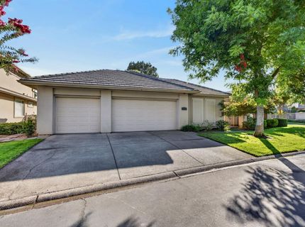 9596 Golf Course Ln, Elk Grove, CA 95758 Photo