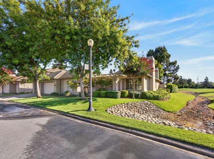 9596 Golf Course Ln, Elk Grove, CA 95758 Photo