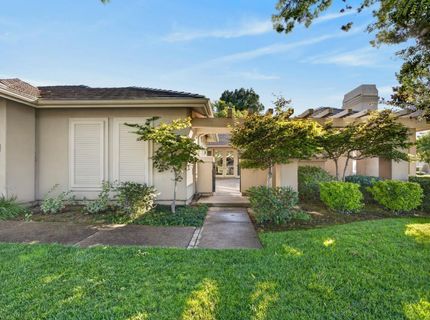 9596 Golf Course Ln, Elk Grove, CA 95758 Photo