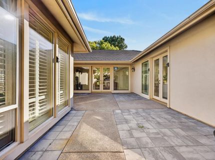 9596 Golf Course Ln, Elk Grove, CA 95758 Photo