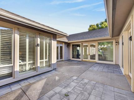 9596 Golf Course Ln, Elk Grove, CA 95758 Photo