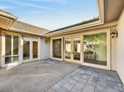 9596 Golf Course Ln, Elk Grove, CA 95758 Photo