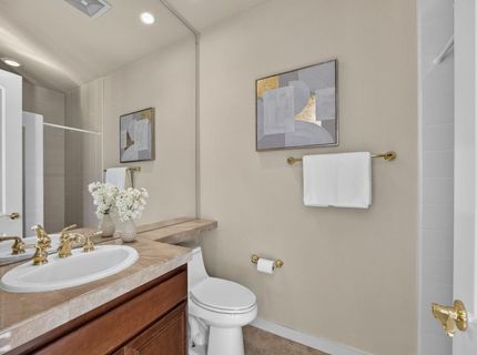 9596 Golf Course Ln, Elk Grove, CA 95758 Photo