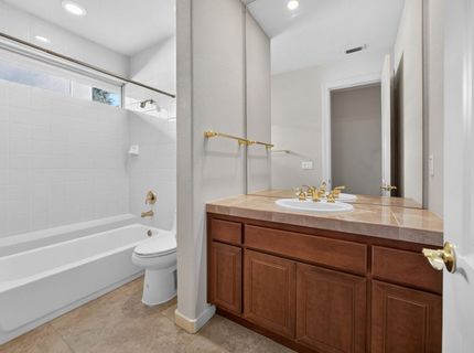9596 Golf Course Ln, Elk Grove, CA 95758 Photo