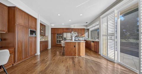 9596 Golf Course Ln, Elk Grove, CA 95758 Photo