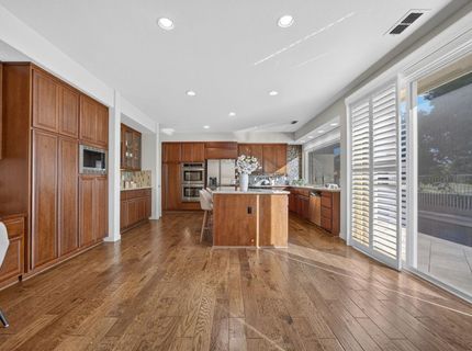 9596 Golf Course Ln, Elk Grove, CA 95758 Photo