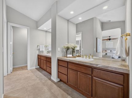 9596 Golf Course Ln, Elk Grove, CA 95758 Photo